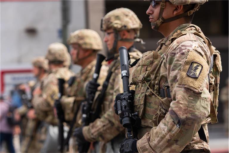 Die Nationalgarde ist in den USA eng mit dem Militär verzahnt.