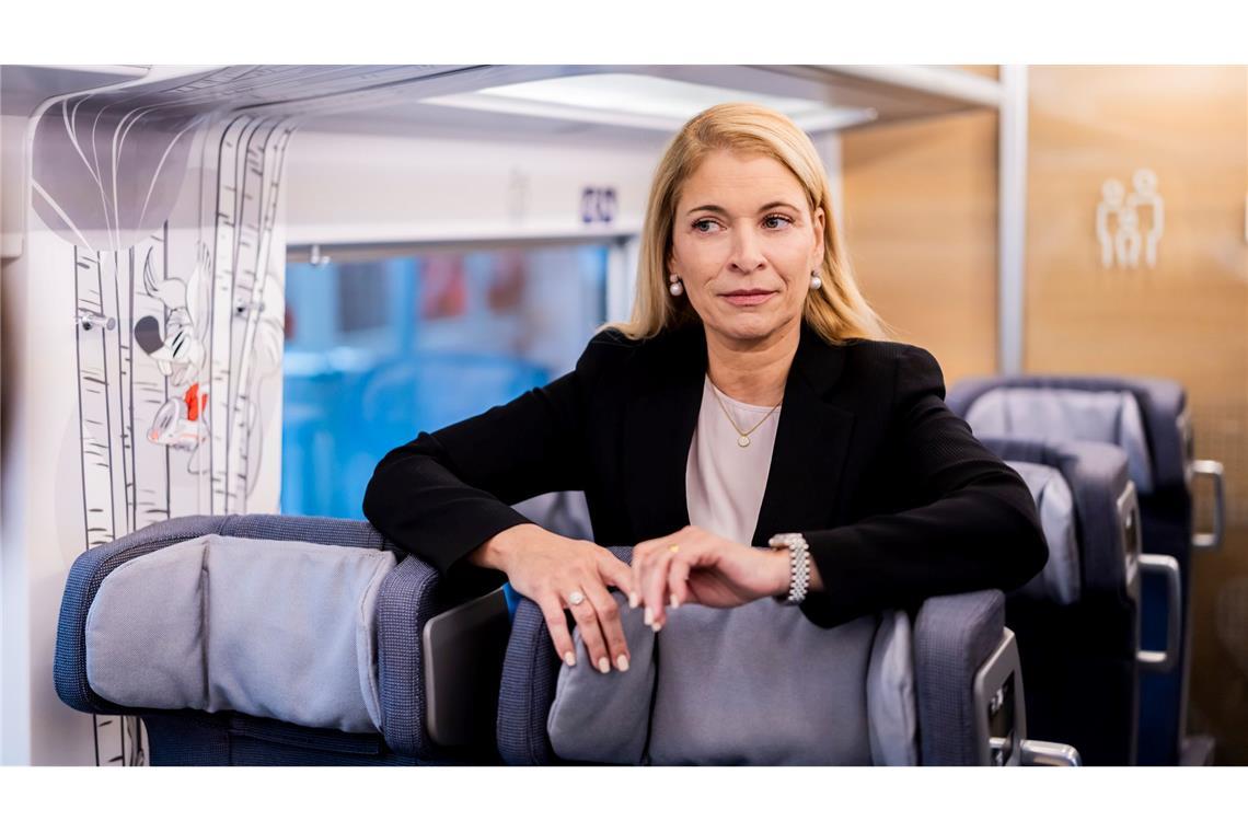 Bahn-Aufsichtsrat beschließt Neuaufstellung der Chefetage Die neue Bahnchefin Evelyn Palla soll mit einem neuen Vorstandsteam die Probleme bei der Bahn angehen. (Archivbild)