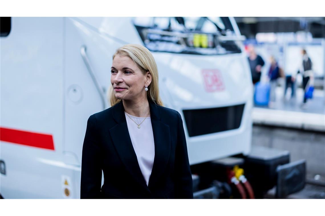 Die neue Bahnchefin, Evelyn Palla, will den Konzern neu aufstellen. (Archivbild)