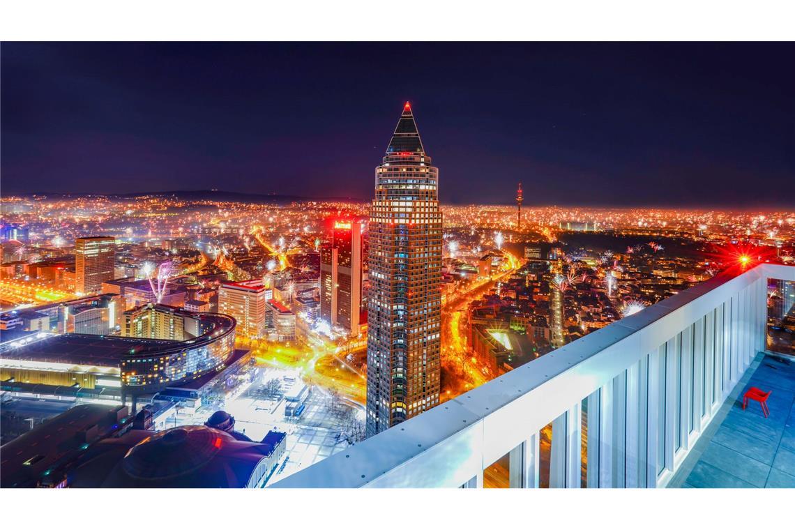 Kampf gegen Geldwäsche: Neue EU-Behörde in Frankfurt startet Die neue EU-Behörde AMLA mit Sitz im Frankfurter Messeturm soll Geldwäsche bekämpfen (Archivbild)