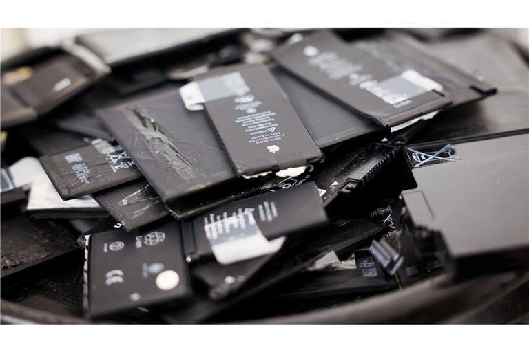 Die neuen Regeln zum Recht auf Reparatur sollen es Verbrauchern leichter machen, sich für eine Reparatur und gegen den Kauf eines Neugeräts zu entscheiden. (Symbolbild)