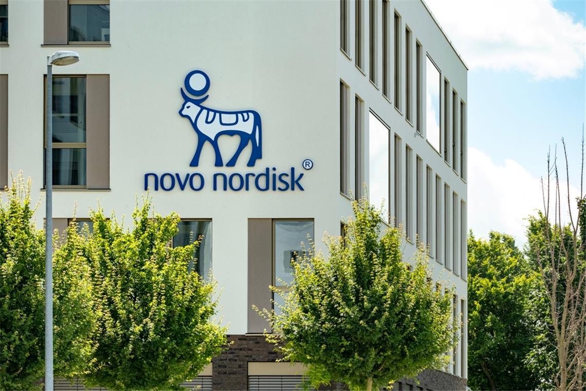 Die Novo-Nordisk-Aktie legt kräftig zu. Erfahren Sie, wie ein neues Medikament und starke Fundamentaldaten den Kurs beflügeln und welche Chancen und Risiken bestehen.