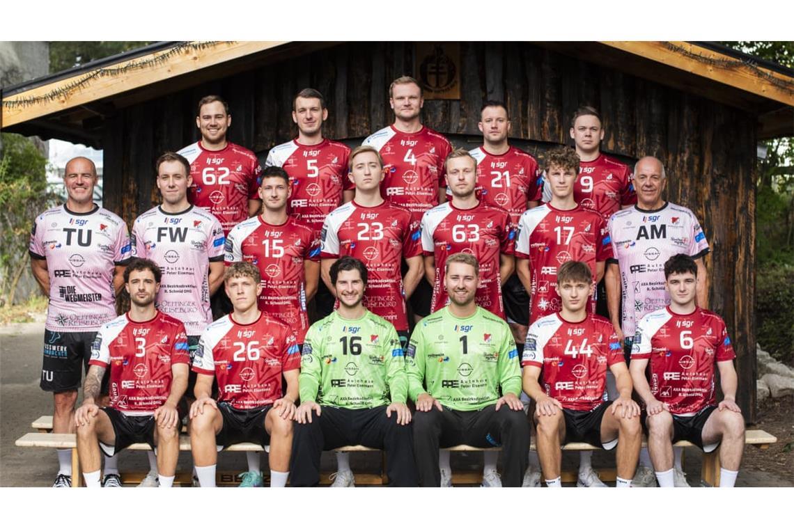 Die Oberliga-Handballer des TV Oeffingen in der Saison 2026/2027&nbsp;– hintere Reihe, von links: Timo Zoller, Luis Westner, Fabian Schindlbeck, Axel Steffens und Marcel Meyer – mittlere Reihe, von links: Trainer Tobias Unfried, Torwarttrainer Fabrice Wersch, Konstantin Schad, Lucas Frey, Tobias Rühle, Lewin Frey und Andreas Menne (Statistiken) – vordere Reihe, von links: Fynn Fröschle, Ferdinand Würmle, Marco Brecht, Yannick Seeger, Jonas Frey und Matti Thülly. Auf dem Bild fehlen: Tim Köhler,&nbsp;Fabian Langenfeld, Simon Merz, Lars Schweickhardt, Robin Stöhr, Torwarttrainer&nbsp;Marc Bürkle, Physiotherapeutin Franzi Förster&nbsp; und Co-Trainer Marco Kolotuschkin.