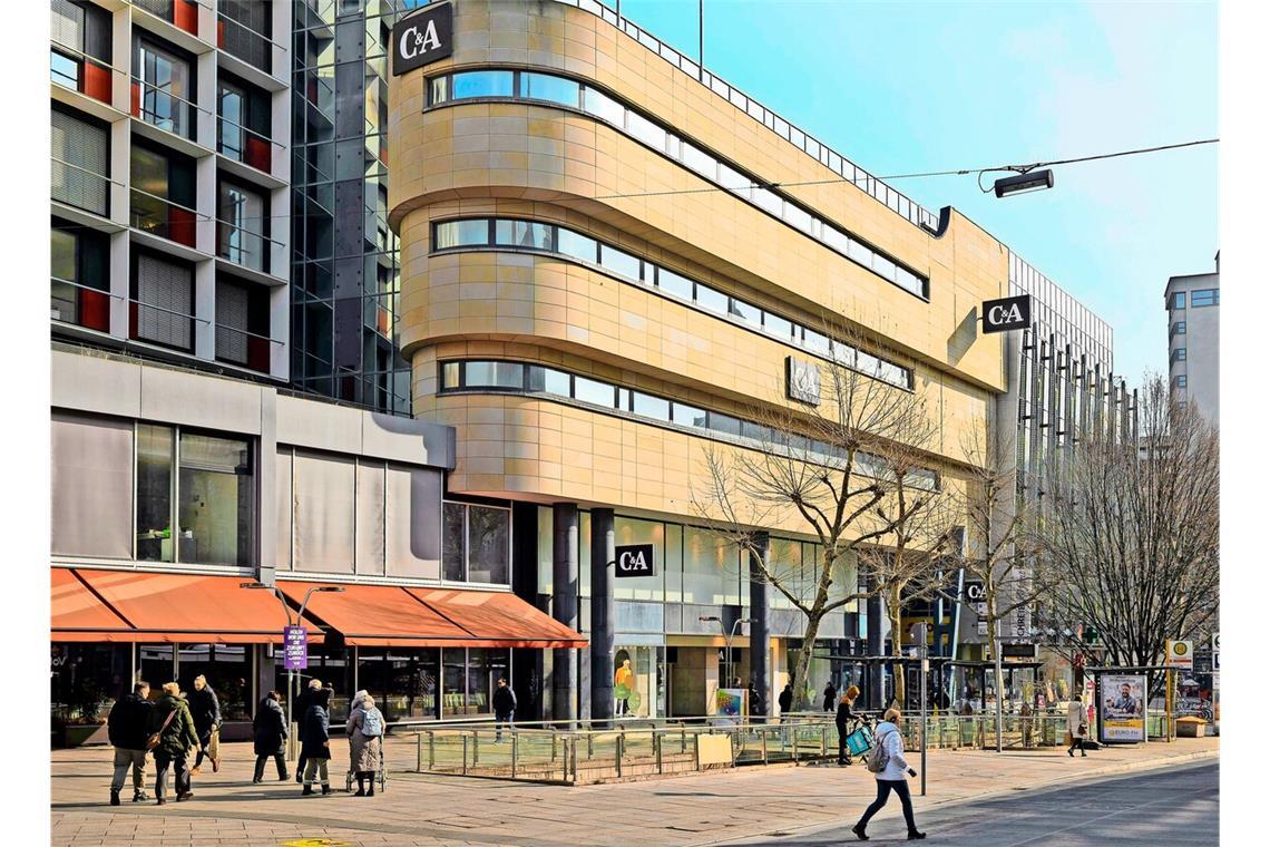 Die obersten Etagen an der Königstraße 47 sind schon geschlossen.