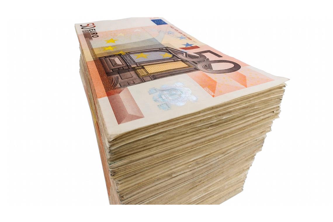 Öffentliche Ausgaben knacken zum Halbjahr erstmals Billion Die öffentliche Hand gibt viel Geld aus – entsprechend hoch ist der Schuldenstand.