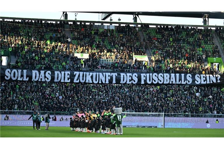 Die organisierten Fans wehren sich gegen geplante Maßnahmen durch die Politik.