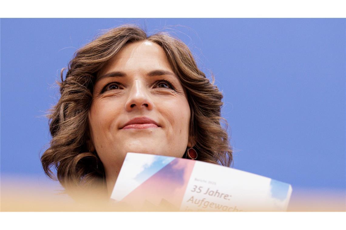 Die Ostbeauftragte Elisabeth Kaiser hat ihren ersten Jahresbericht vorgestellt.