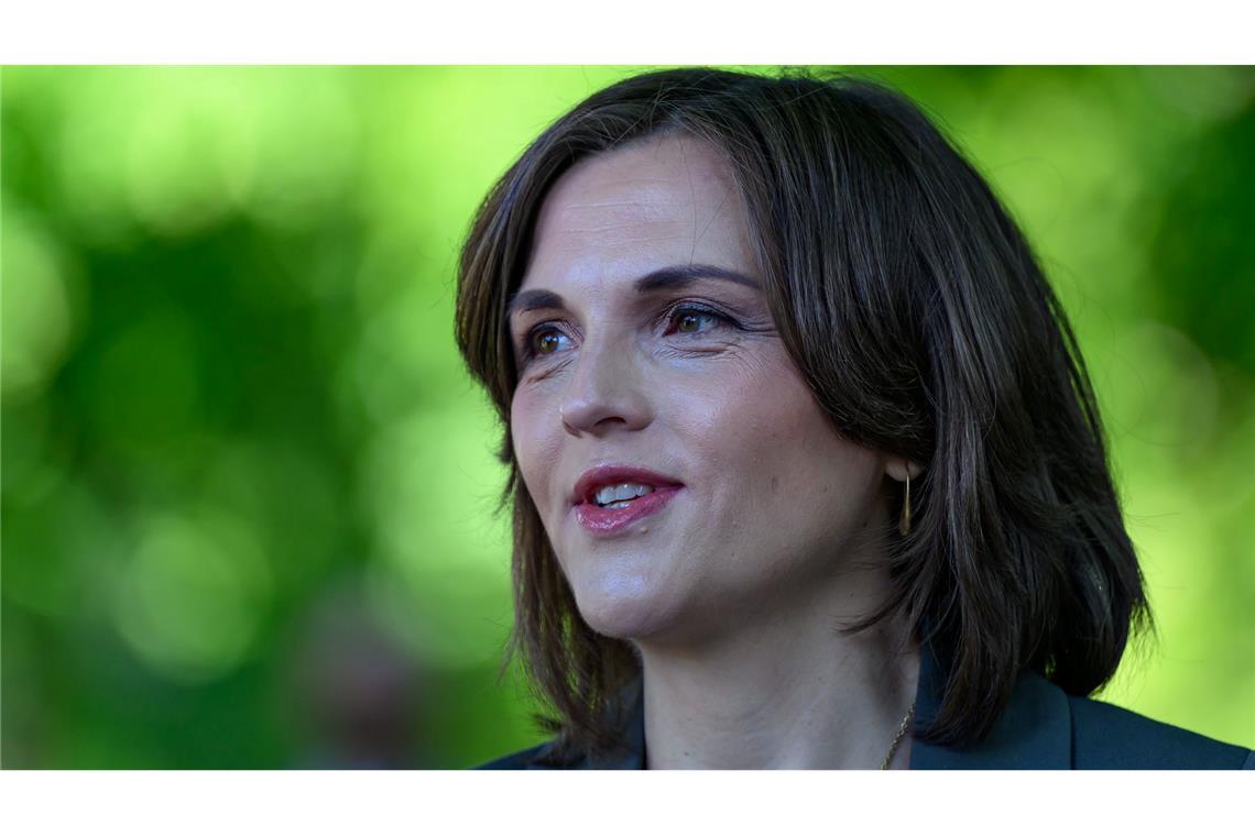 Die Ostbeauftragte Elisabeth Kaiser sagt: "35 Jahre nach der Deutschen Einheit haben wir immer noch verkrustete Vermögensverhältnisse in Deutschland." (Archivbild)