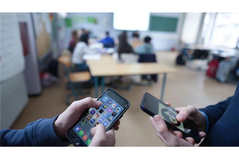 Die pädagogische Nutzung von Digitalgeräten soll weiter möglich sein, die private aber nicht.