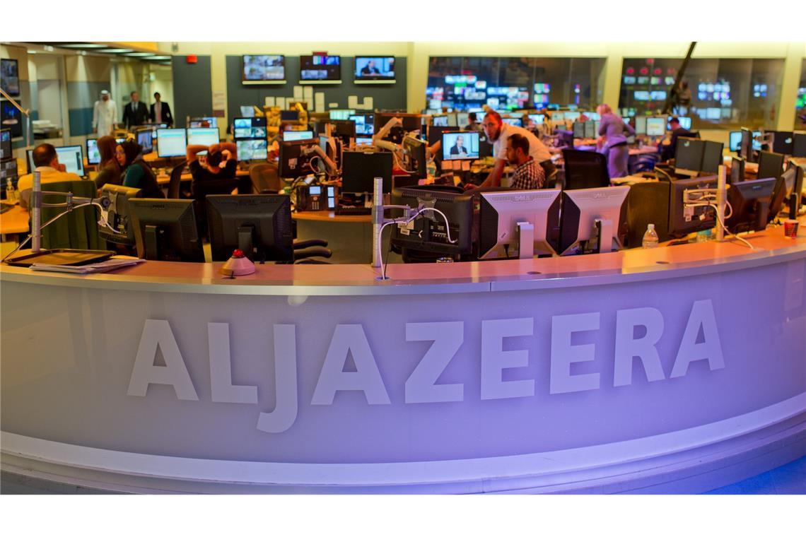 Keine Aussicht auf Waffenruhe in Gaza Die palästinensische Autonomiebehörde hat dem arabischen TV-Sender Al-Dschasira jede Tätigkeit im israelisch besetzten Westjordanland untersagt. (Archivbild)
