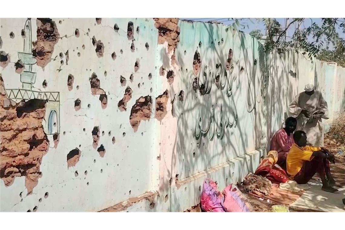 Die paramilitärische Miliz RSF hat nun fast komplett die Kontrolle über die westliche Region Darfur. Der Konflikt zwischen der Armee und der RSF erreicht damit einen neuen Höhepunkt.