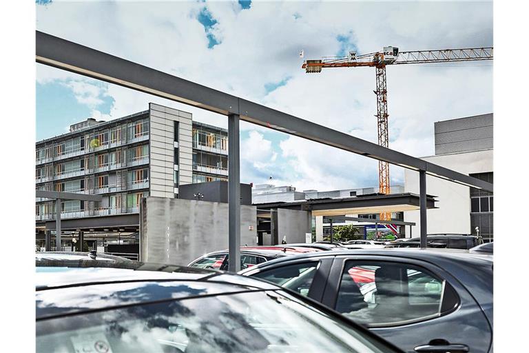 Die Parkplätze am Robert-Bosch-Krankenhaus reichen nicht aus. Für Entlastung könnte eine Seilbahn sorgen.