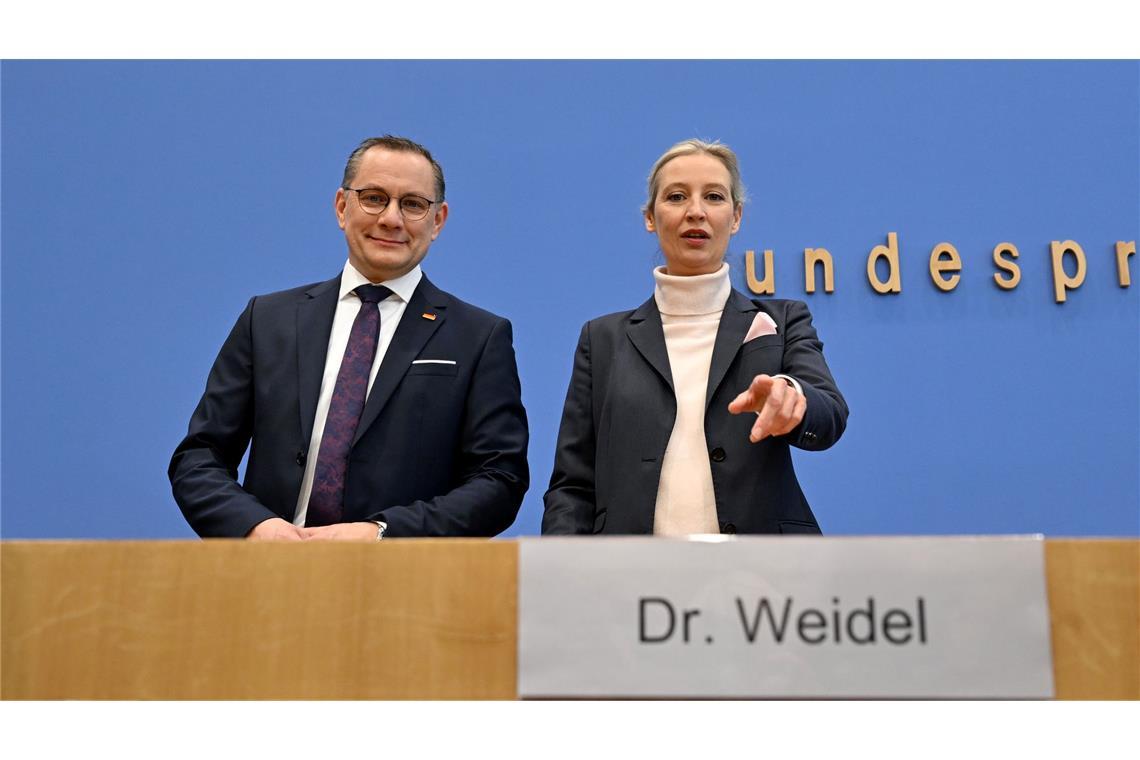 Merz will Regierung bis Ostern - SPD sortiert sich Die Parteivorsitzende der AfD, Alice Weidel, schielt schon auf die nächste Bundestagswahl.