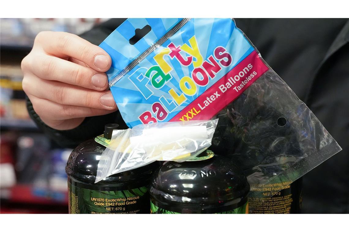 Hamburg will Verkauf von Lachgas an Jugendliche verbieten Die Partydroge gefährdet nach Angaben von Experten die Gesundheit von Kindern und Jugendlichen. (Symbolbild)