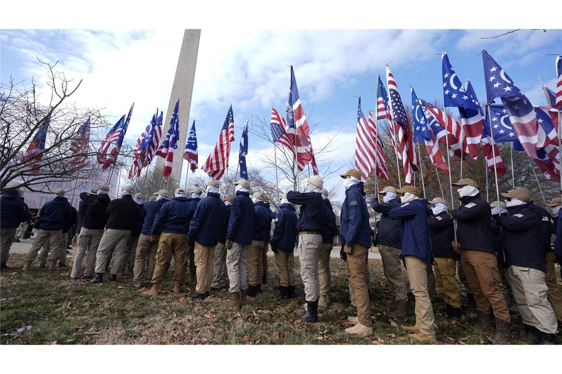 Nach Trumps Vereidigung: Rechtsradikale zeigen Präsenz Die "Patriot Front" propagiert rassistische, xenophobe und antisemitische Ideologien.
