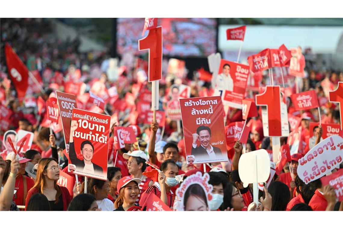 Die Pheu Thai ist eine der größten Parteien in Thailand.