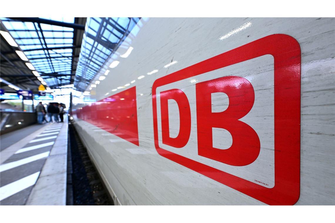 Pro Bahn kritisiert Bahn-Pläne für Stornogebühren Die Pläne für höhere Stornogebühren der Deutschen Bahn gefallen dem Fahrgastverband Pro Bahn nicht.