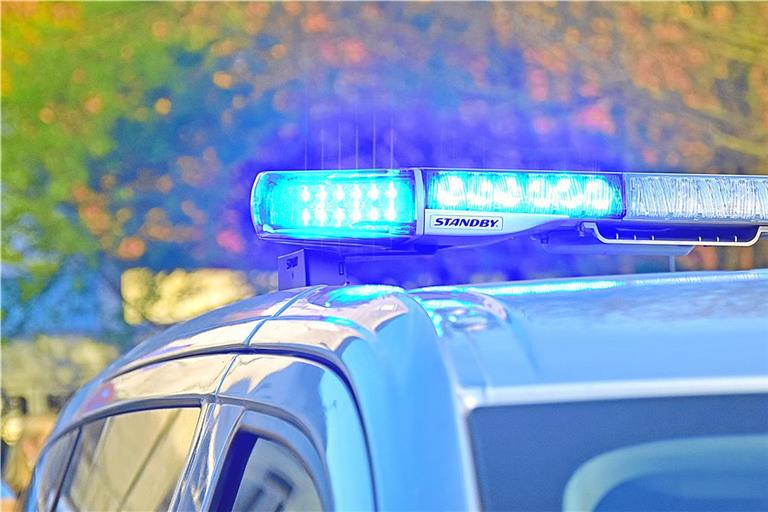 Die Polizei berichtet von einem Unfall in Welzheim. Symbolfoto: Tobias Sellmaier