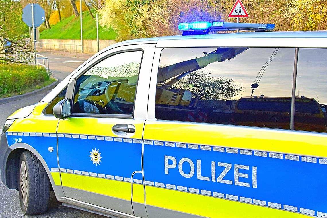 Die Polizei bittet Zeugen, sich zu melden. Symbolfoto: Tobias Sellmaier