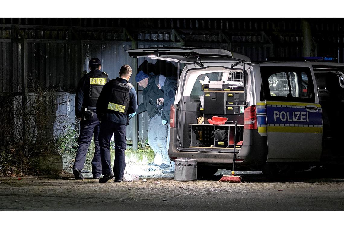 Polizei geht nach Explosion nicht von Angriff aus Die Polizei ermittelt.
