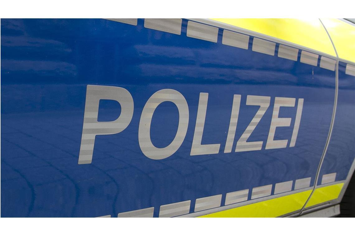 Aktivisten steigen auf Dach eines Schlachthofs – Polizei ermittelt Die Polizei ermittelt nun.
