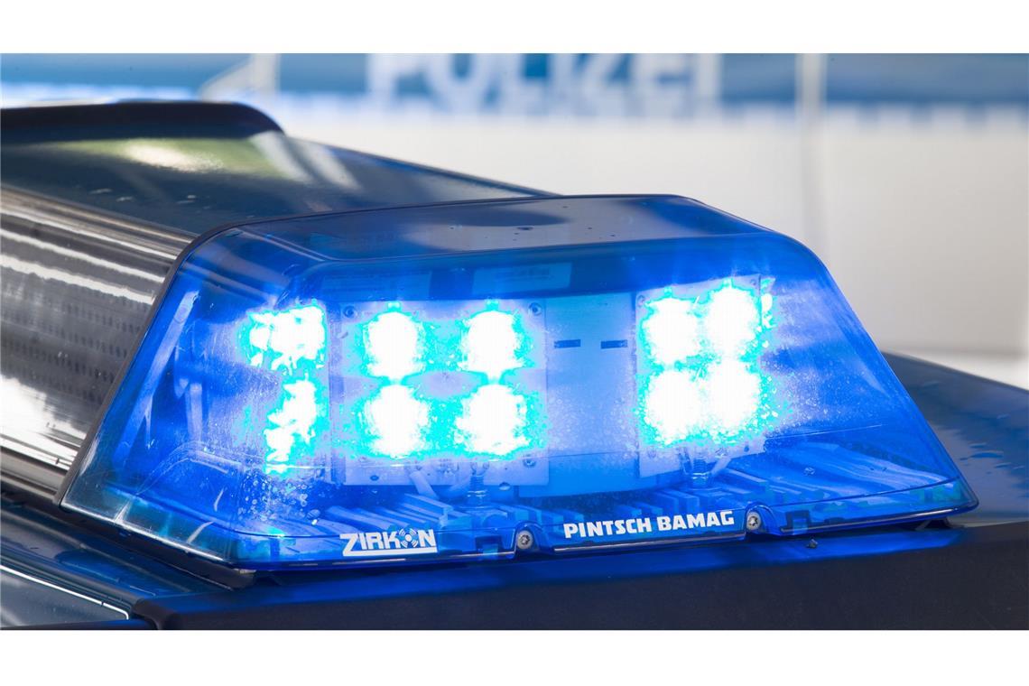AfD-Mitarbeiterin beleidigt und angegriffen Die Polizei ermittelt (Symbolbild).