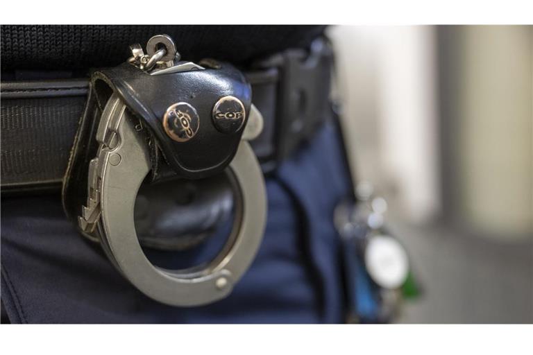 Die Polizei fand den Tatverdächtigen in der Nähe des Tatorts. (Symbolbild)