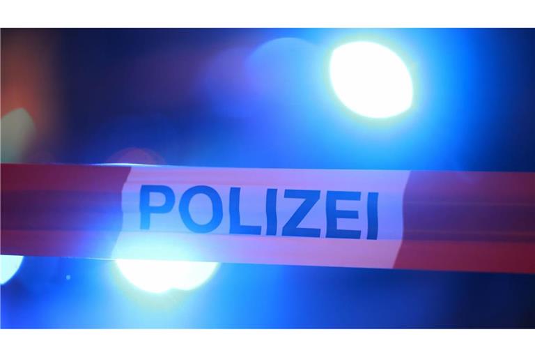 Die Polizei geht nach dem Fund einer Leiche von einem Gewaltverbrechen aus. (Symbolbild)