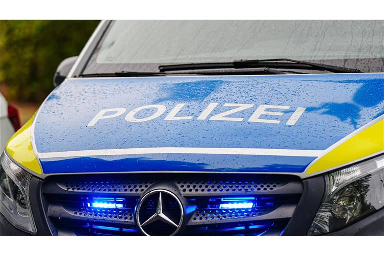Die Polizei geht von einem politischen Motiv aus. (Symbolbild)