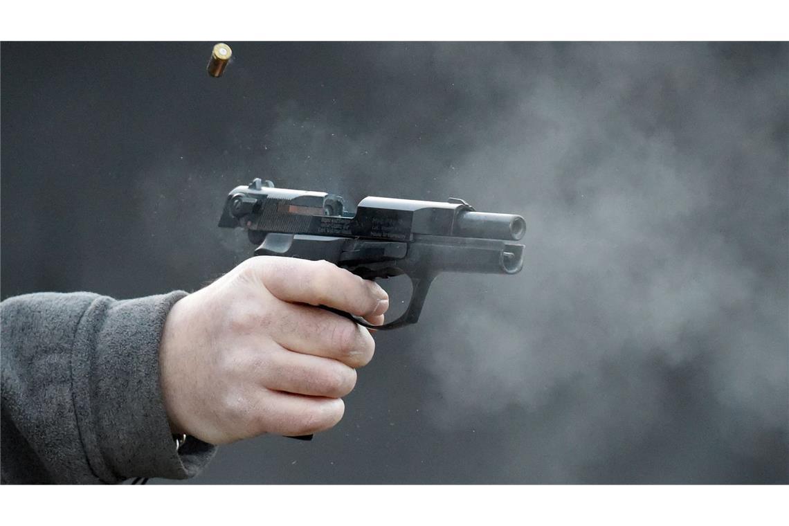 Die Polizei hat bei einem Mann in Mannheim eine Schreckschusswaffe sichergestellt. (Symbolbild)
