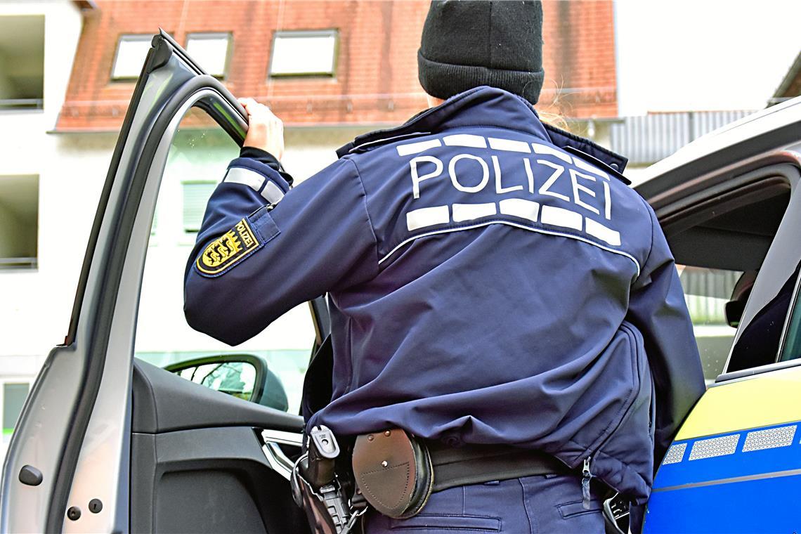 Die Polizei hat die Tatverdächtigen kontrolliert. Symbolfoto: Tobias Sellmaier