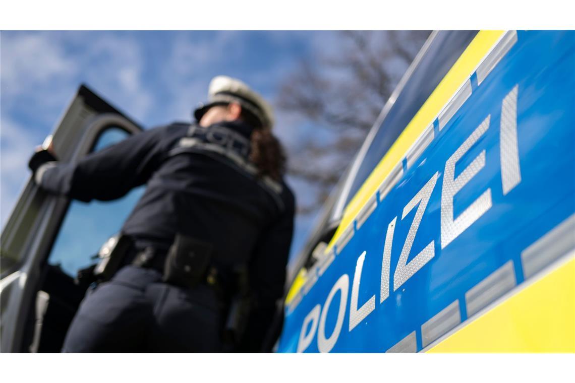 Die Polizei hat einen 92 Jahre alten Geisterfahrer auf der B 27  gestoppt (Symbolfoto).