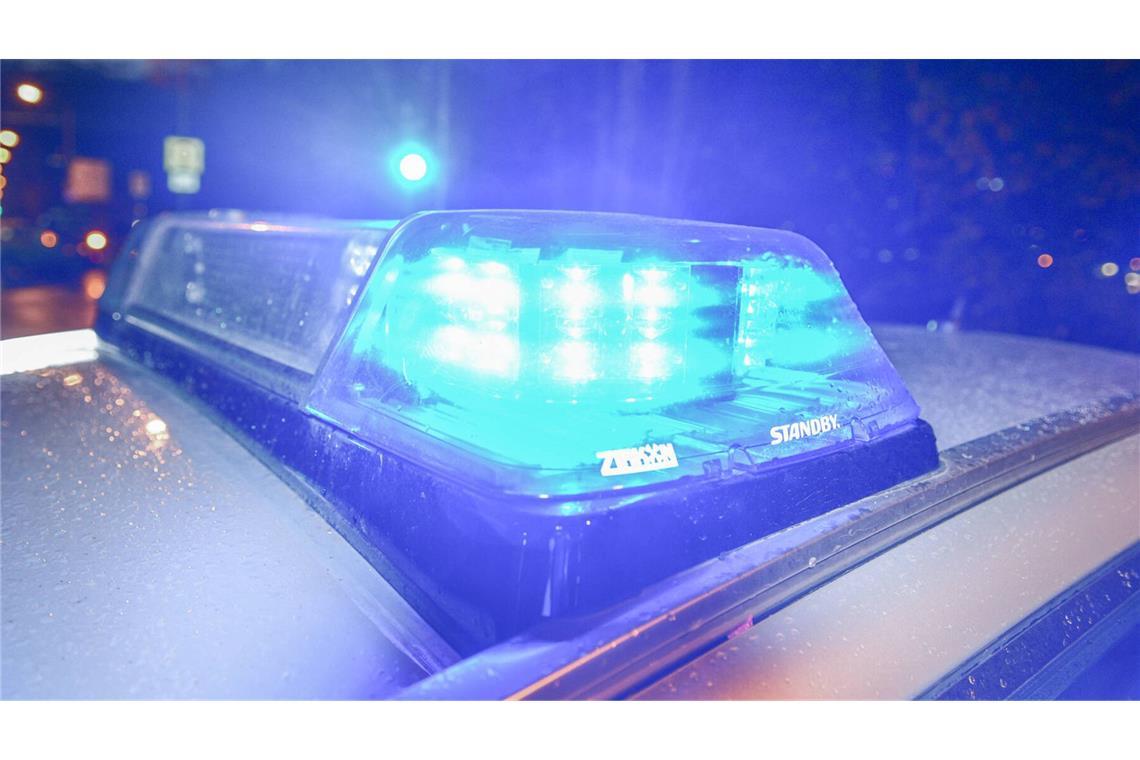 Mutmaßliche Mitglieder einer Terrorgruppe festgenommen Die Polizei hat mehrere Verdächtige festgenommen, die eine Terrorvereinigung gebildet haben sollen (Symbolfoto).