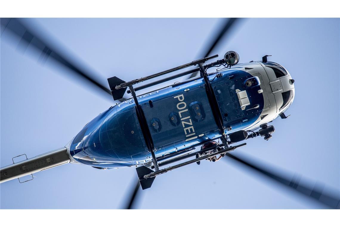 Die Polizei in Aalen sucht fieberhaft nach dem einen Mann, der ein Juwelier überfallen hat (Symbolfoto).