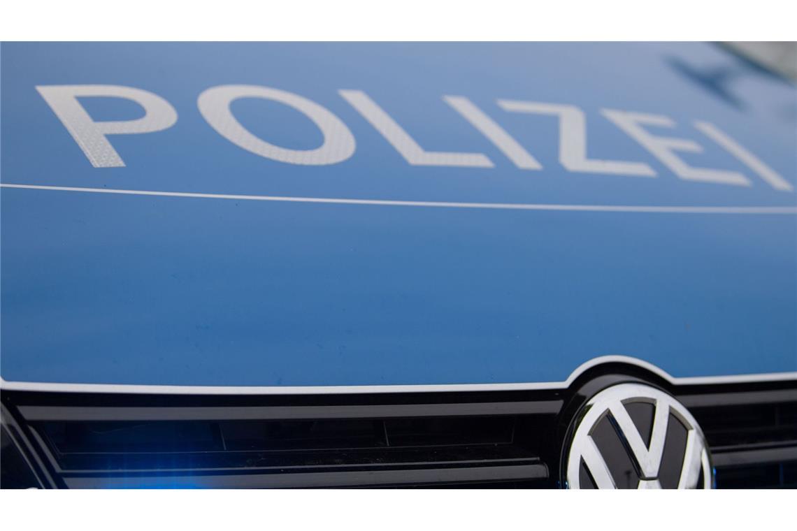Verdächtiger nach Autounfall mit Schwerverletztem gefunden Die Polizei konnte einen Verdächtigen ausmachen. (Symbolbild)