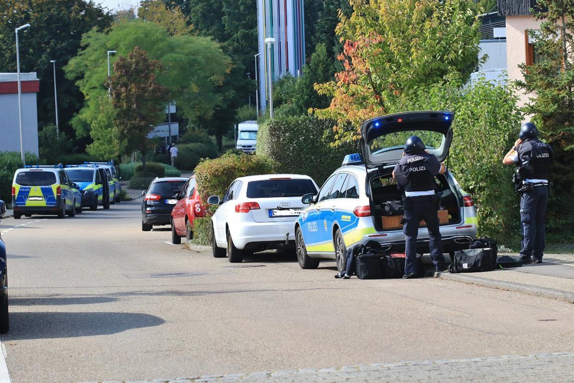 Alarm an Leutenbacher Schule stellt sich als Fehlalarm heraus Die Polizei konnte feststellen, dass es sich um einen Fehlalarm handelt. Foto: Kevin Lermer/7aktuell.de