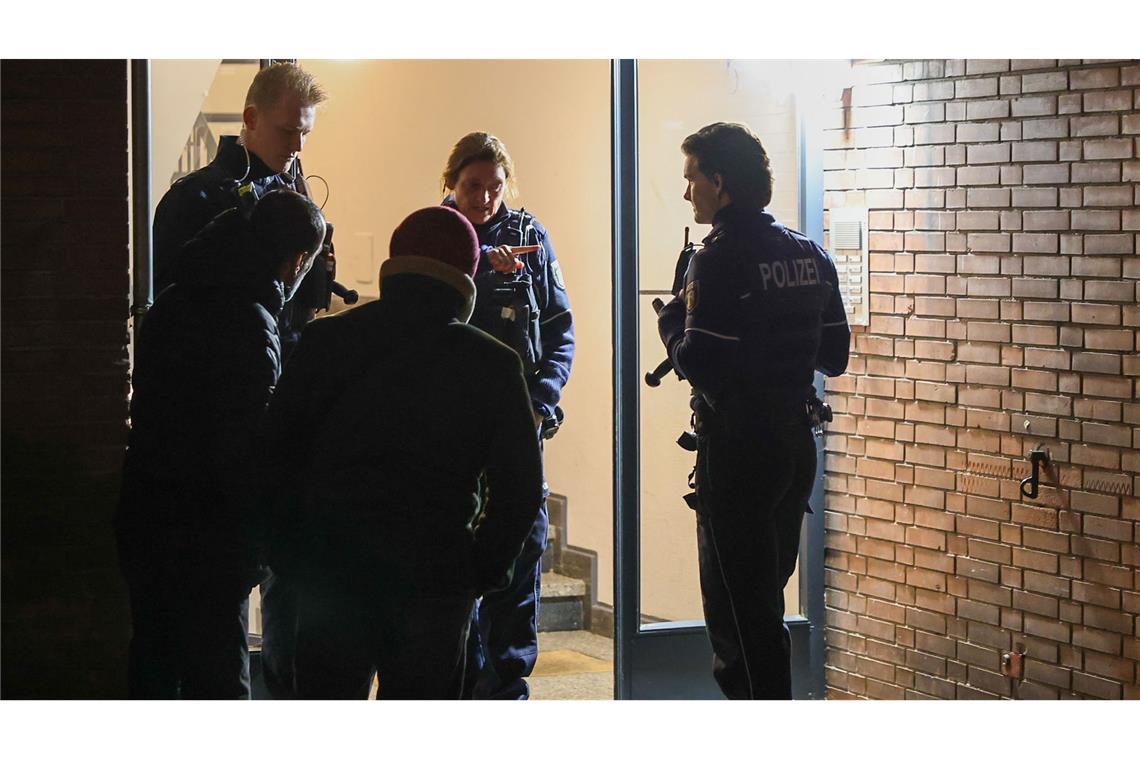 Die Polizei nahm den tatverdächtigen Jugendlichen noch vor Ort fest.