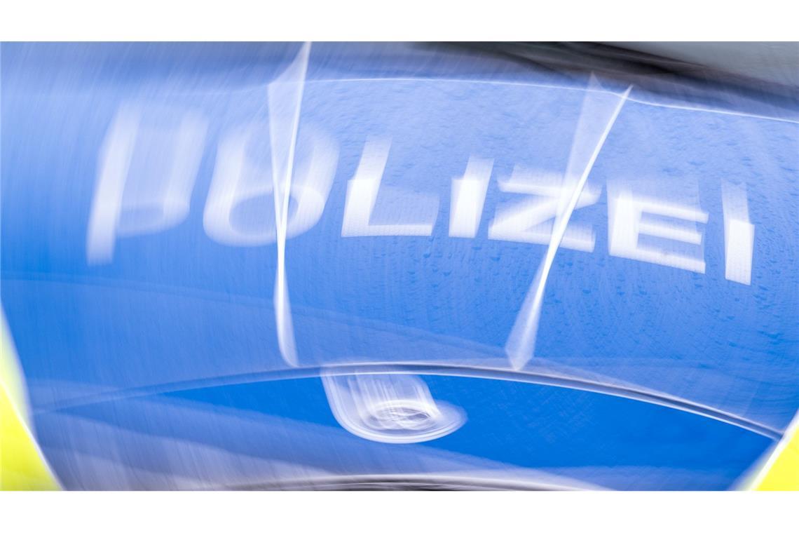 18-Jähriger soll Anschlag geplant haben - Haftbefehl Die Polizei nahm einen 18-Jährigen wegen des Verdachts der Planung eines Anschlags fest. (Symbolbild)