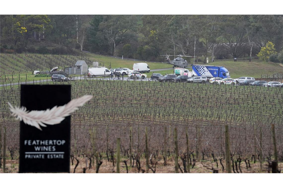 "Bitte gib auf": Großfahndung nach mordendem "Reichsbürger" Die Polizei richtete ihre Kommandozentrale auf einem Weingut ein.