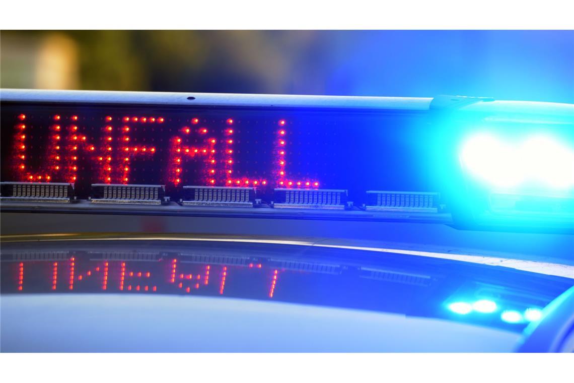 Die Polizei sicherte die Unfallstelle (Symbolbild).