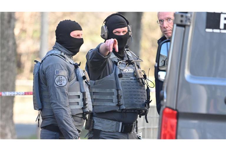 Die Polizei sperrte die Innenstadt großflächig ab.