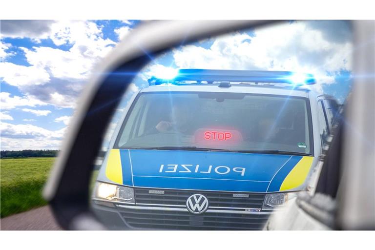 Die Polizei stoppte den 73-jährigen Fahrer.