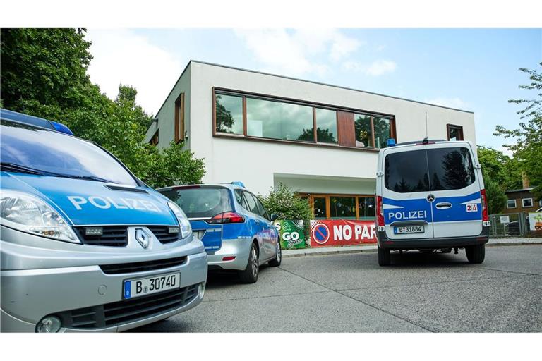Die Polizei sucht in Berlin-Spandau nach einem 13-Jährigen.