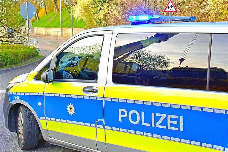 Die Polizei sucht nach Zeugen. Symbolfoto: Tobias Sellmaier