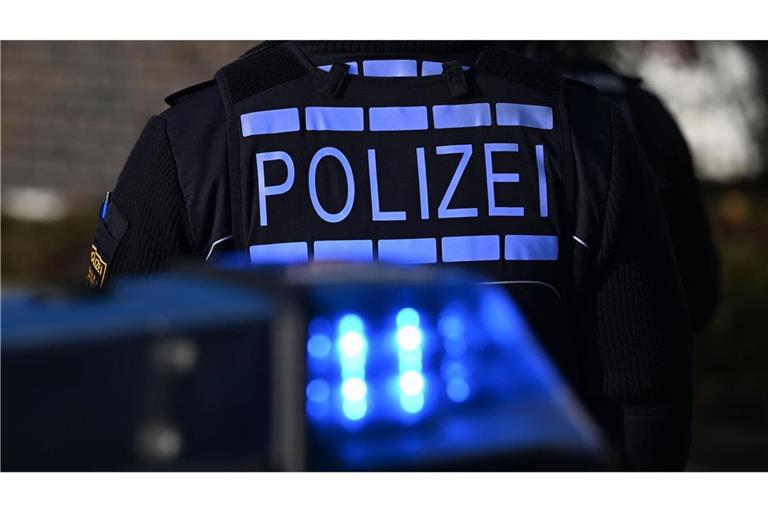 Die Polizei verfolgt den jungen Autofahrer durch Heilbronn. (Symbolbild)