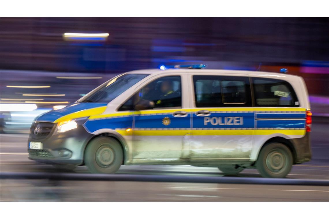 Zwei Haftbefehle nach Polizeigroßeinsatz Die Polizei war im Großeinsatz. (Symbolbild)
