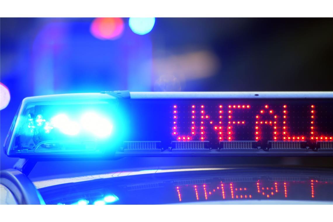 Die Polizei war zur Unfallaufnahme vor Ort (Symbolbild).