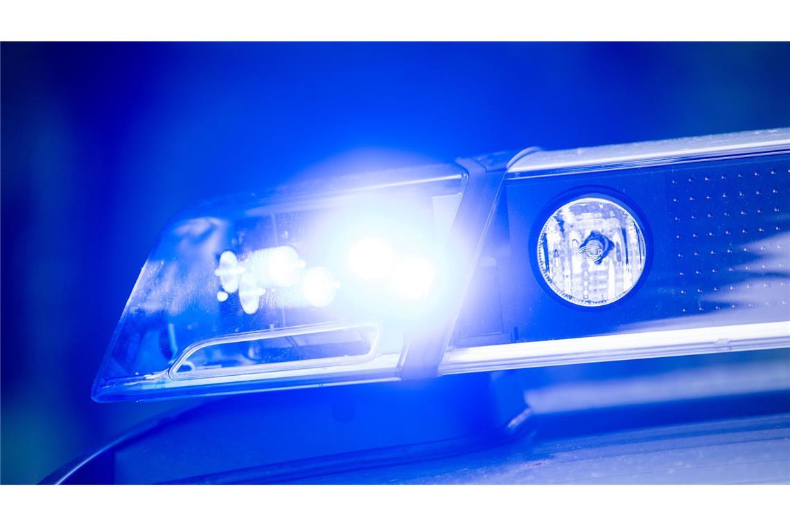 Polizisten trifft keine Schuld am Tod eines Mannes in Ulm Die Polizisten mussten den Mann aus ihrem Fahrzeug zerren. (Symbolbild)