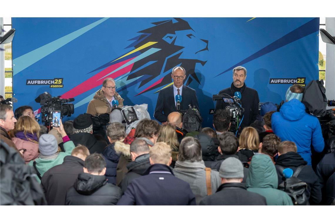 Ein Herz und eine Seele - Union zelebriert Wahlkampfauftakt Die Positionen von CSU und CDU haben sich angeglichen.