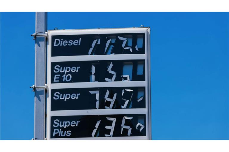 Die Preise für Benzin und vor allem Diesel sind zuletzt nach unten gepurzelt. (Archivbild)